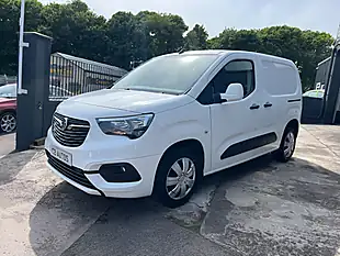 Used 2021 Vauxhall Combo Sportive White - Interior and Exterior details 9