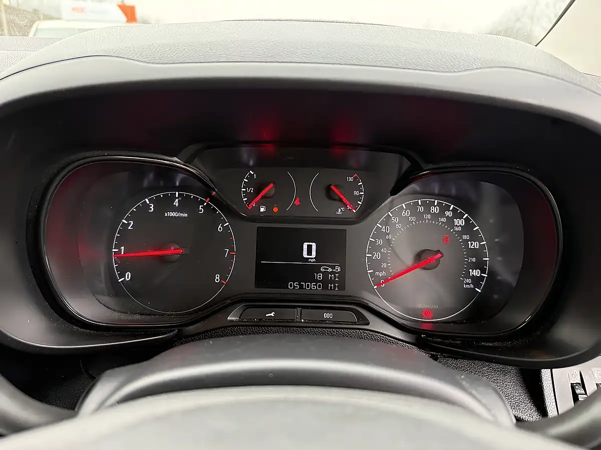 Used 2021 Vauxhall Combo Sportive White - Interior and Exterior details 18