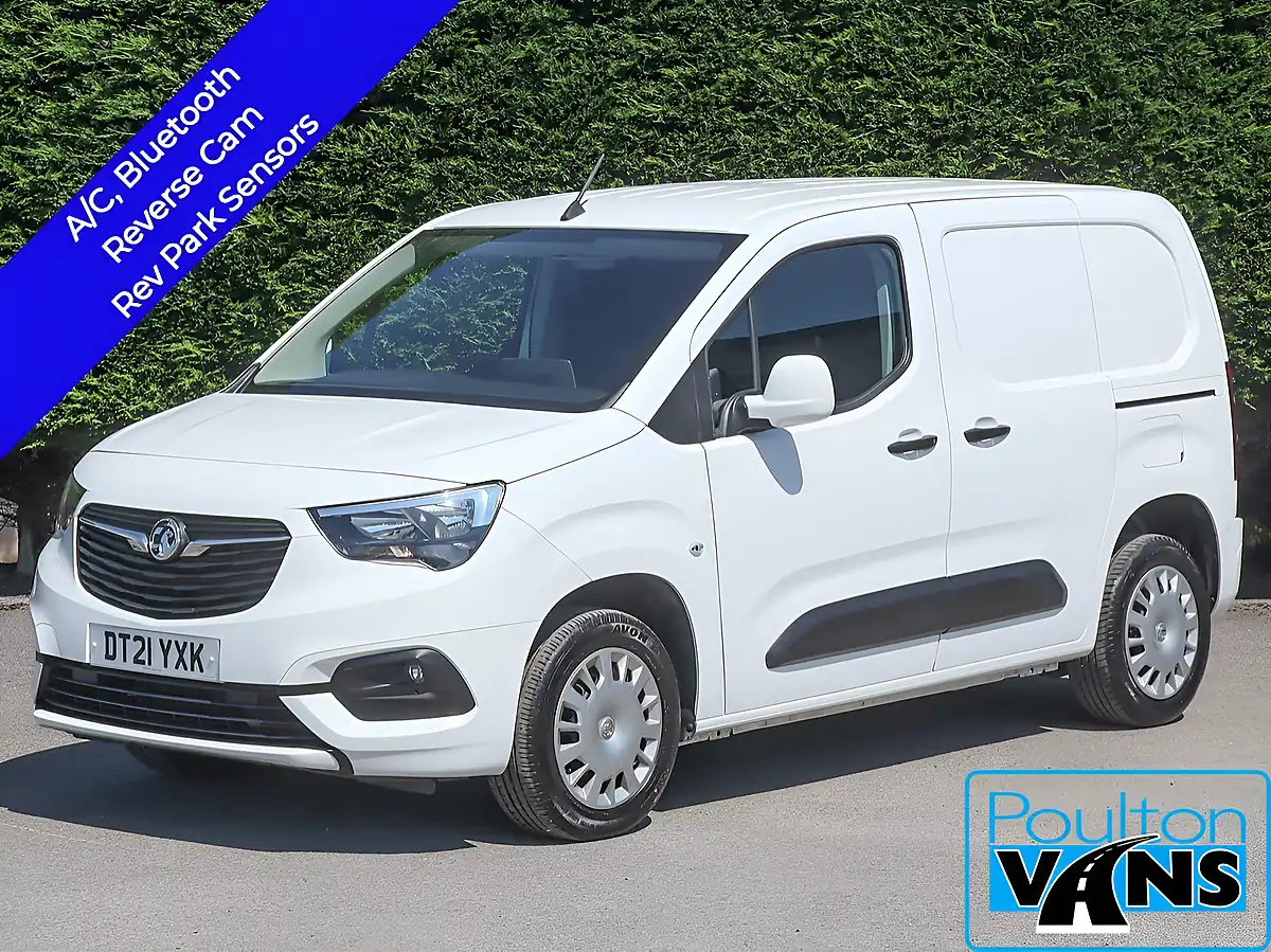 Used 2021 Vauxhall Combo Sportive White - Front View