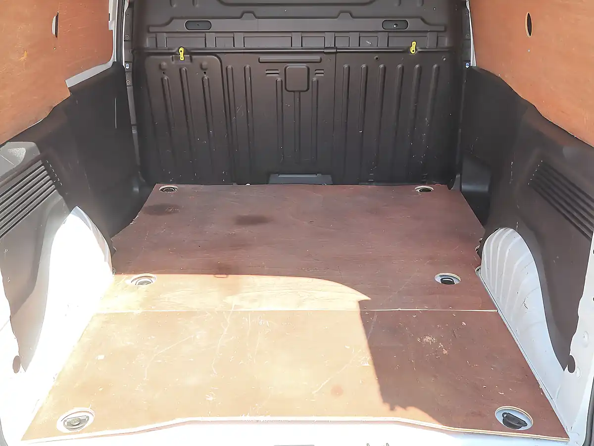 Used 2021 Vauxhall Combo Sportive White - Interior and Exterior details 10