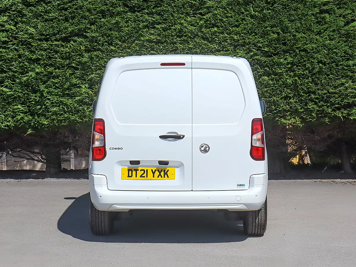 Used 2021 Vauxhall Combo Sportive White - Interior and Exterior details 7