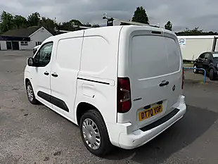 Used 2021 Vauxhall Combo Sportive White - Interior and Exterior details 5