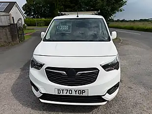 Used 2021 Vauxhall Combo Sportive White - Interior and Exterior details 8