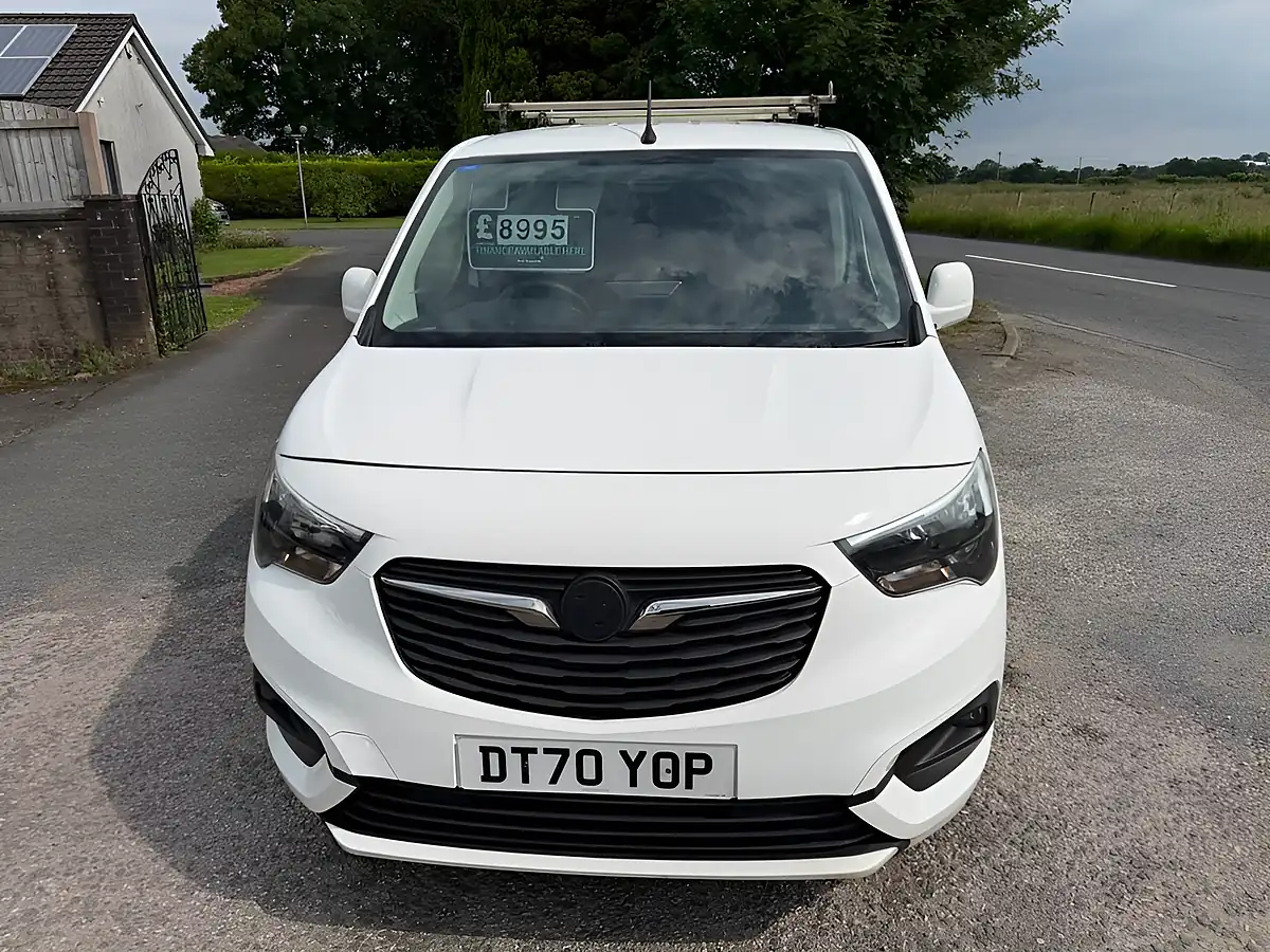 Used 2021 Vauxhall Combo Sportive White - Interior and Exterior details 8