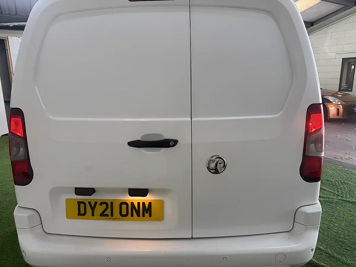 Used 2021 Vauxhall Combo Sportive White - Interior and Exterior details 11