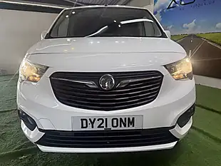Used 2021 Vauxhall Combo Sportive White - Interior and Exterior details 7