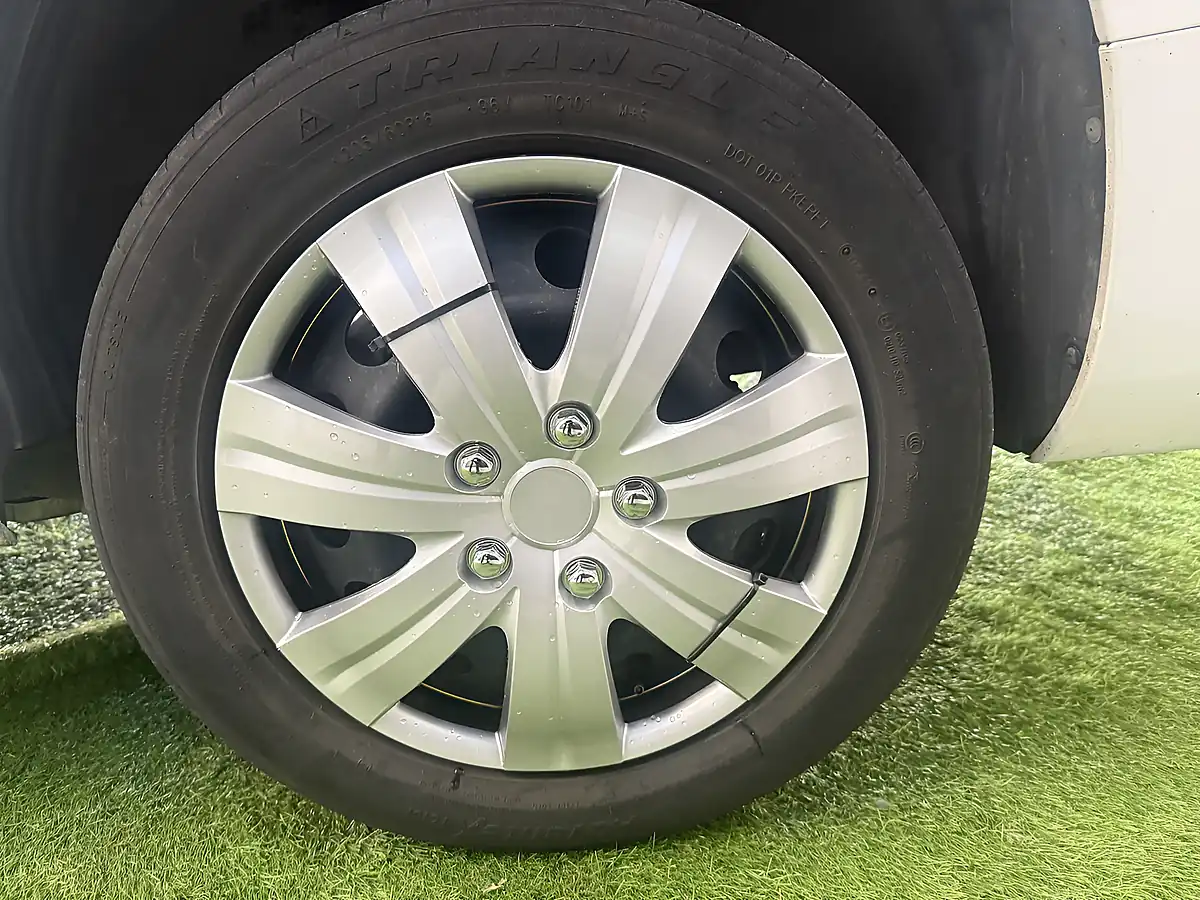 Used 2021 Vauxhall Combo Sportive White - Interior and Exterior details 8