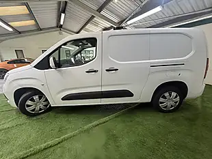 Used 2021 Vauxhall Combo Sportive White - Interior and Exterior details 9