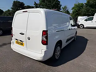 Used 2021 Vauxhall Combo Sportive White - Interior and Exterior details 2
