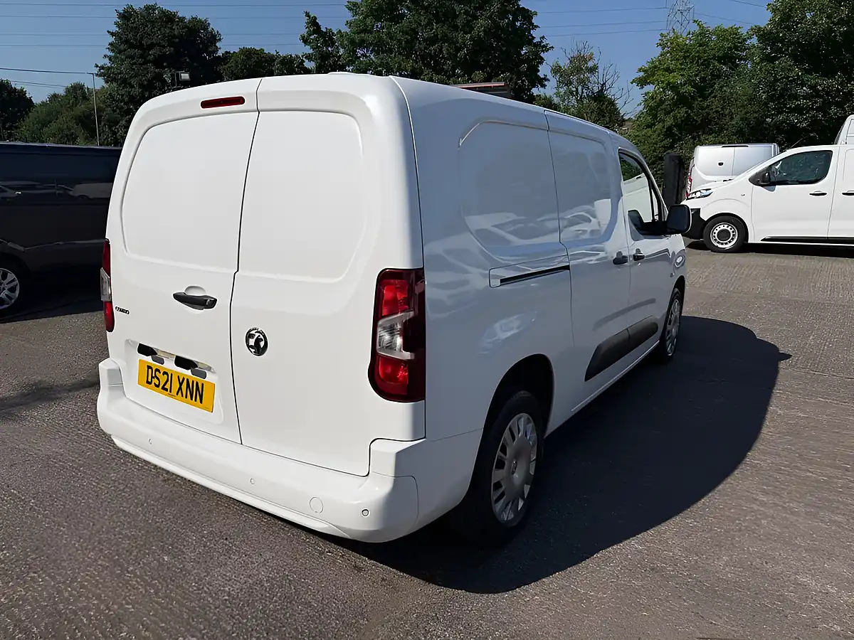 Used 2021 Vauxhall Combo Sportive White - Interior and Exterior details 2
