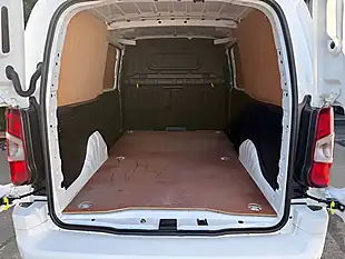 Used 2021 Vauxhall Combo Sportive White - Interior and Exterior details 4