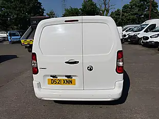 Used 2021 Vauxhall Combo Sportive White - Interior and Exterior details 8