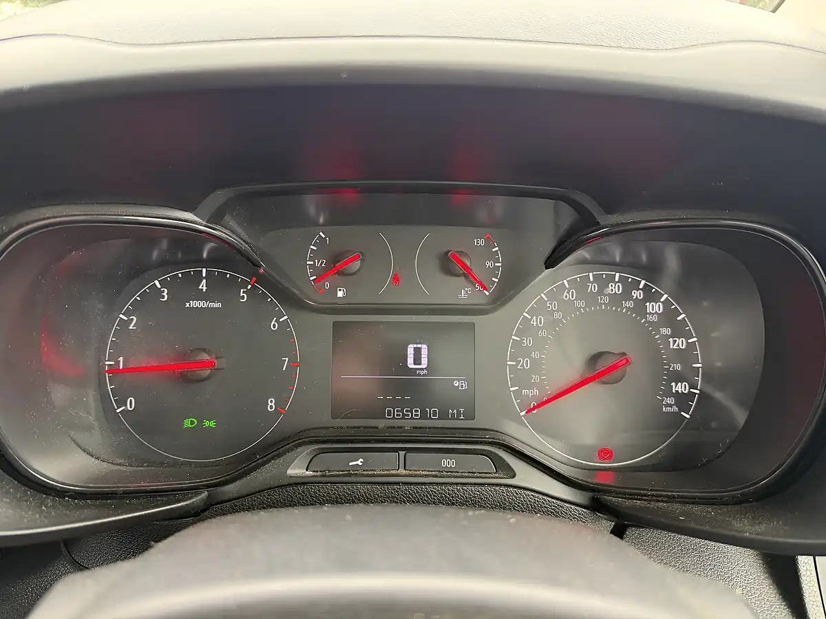 Used 2021 Vauxhall Combo Sportive White - Interior and Exterior details 15
