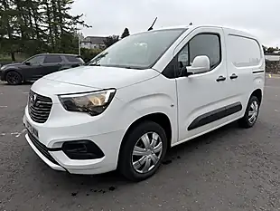 Used 2021 Vauxhall Combo Sportive White - Interior and Exterior details 3