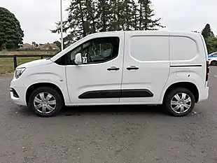 Used 2021 Vauxhall Combo Sportive White - Interior and Exterior details 4