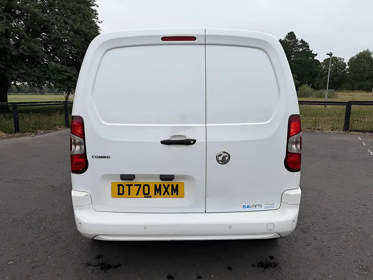 Used 2021 Vauxhall Combo Sportive White - Interior and Exterior details 6