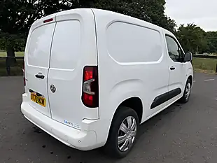 Used 2021 Vauxhall Combo Sportive White - Interior and Exterior details 7