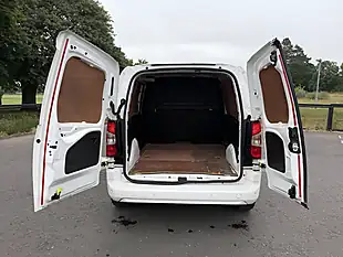 Used 2021 Vauxhall Combo Sportive White - Interior and Exterior details 9