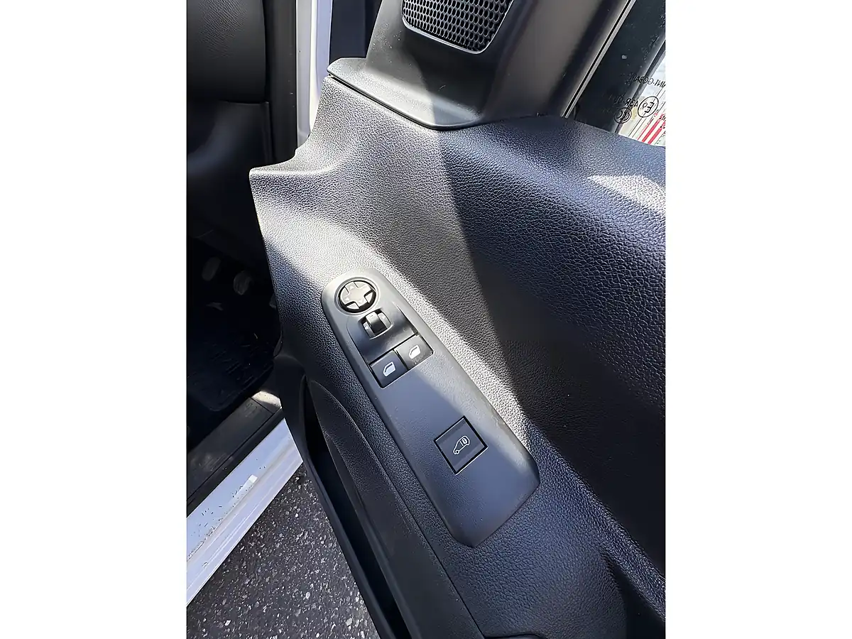 Used 2021 Vauxhall Combo Sportive White - Interior and Exterior details 11