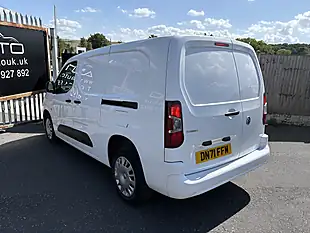 Used 2021 Vauxhall Combo Sportive White - Interior and Exterior details 15