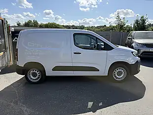 Used 2021 Vauxhall Combo Sportive White - Interior and Exterior details 19