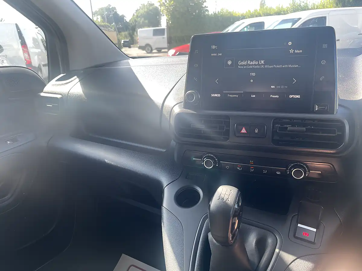 Used 2021 Vauxhall Combo Sportive White - Interior and Exterior details 11
