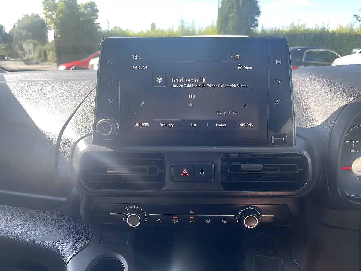 Used 2021 Vauxhall Combo Sportive White - Interior and Exterior details 13