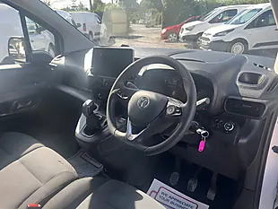 Used 2021 Vauxhall Combo Sportive White - Interior and Exterior details 3