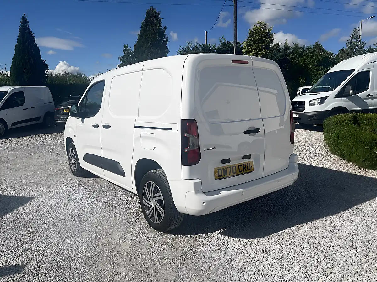 Used 2021 Vauxhall Combo Sportive White - Interior and Exterior details 6