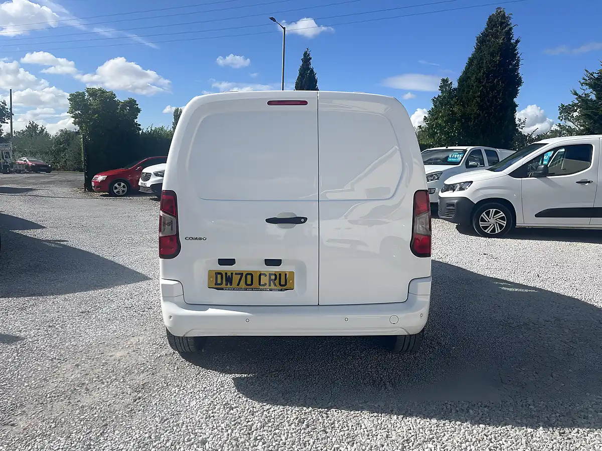 Used 2021 Vauxhall Combo Sportive White - Interior and Exterior details 7