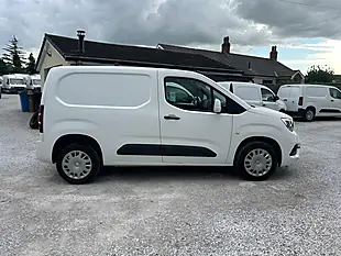 Used 2021 Vauxhall Combo Sportive White - Interior and Exterior details 8