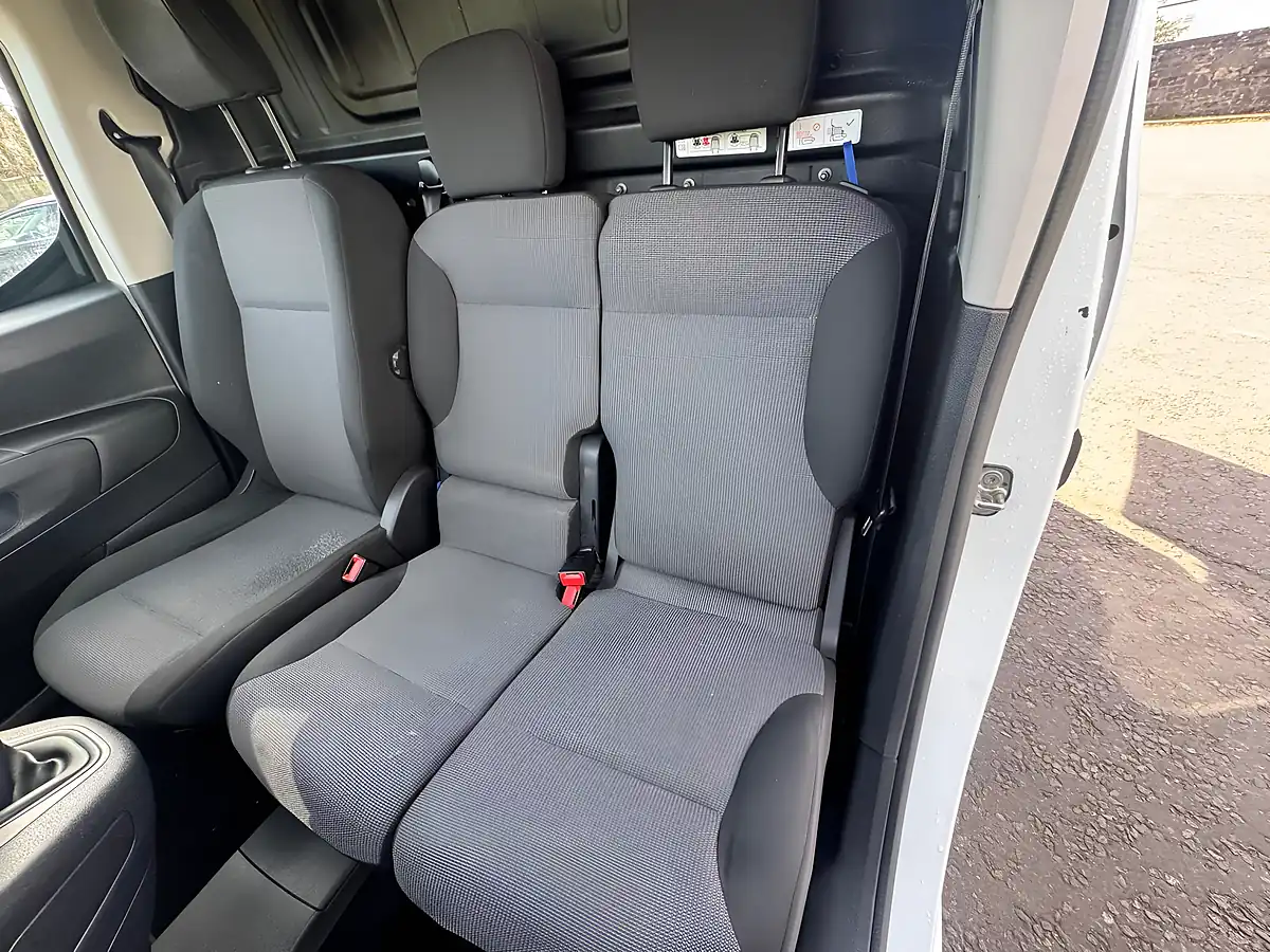 Used 2021 Vauxhall Combo Sportive White - Interior and Exterior details 15