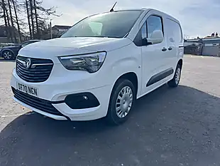 Used 2021 Vauxhall Combo Sportive White - Interior and Exterior details 3