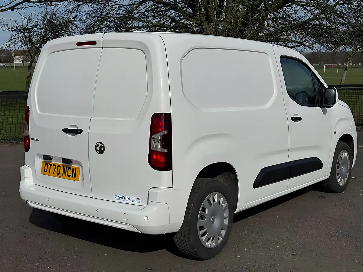 Used 2021 Vauxhall Combo Sportive White - Interior and Exterior details 7