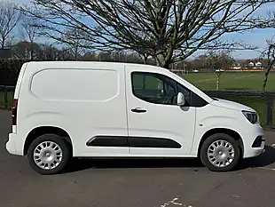 Used 2021 Vauxhall Combo Sportive White - Interior and Exterior details 8