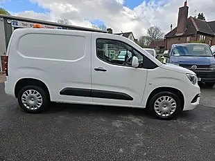 Used 2021 Vauxhall Combo Sportive White - Interior and Exterior details 13