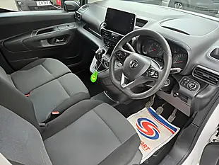 Used 2021 Vauxhall Combo Sportive White - Interior and Exterior details 14