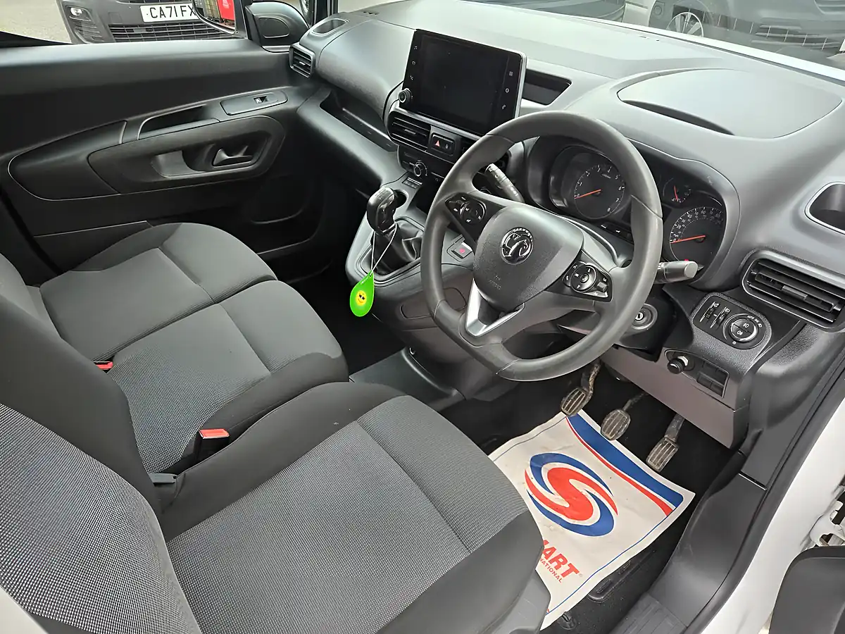 Used 2021 Vauxhall Combo Sportive White - Interior and Exterior details 14