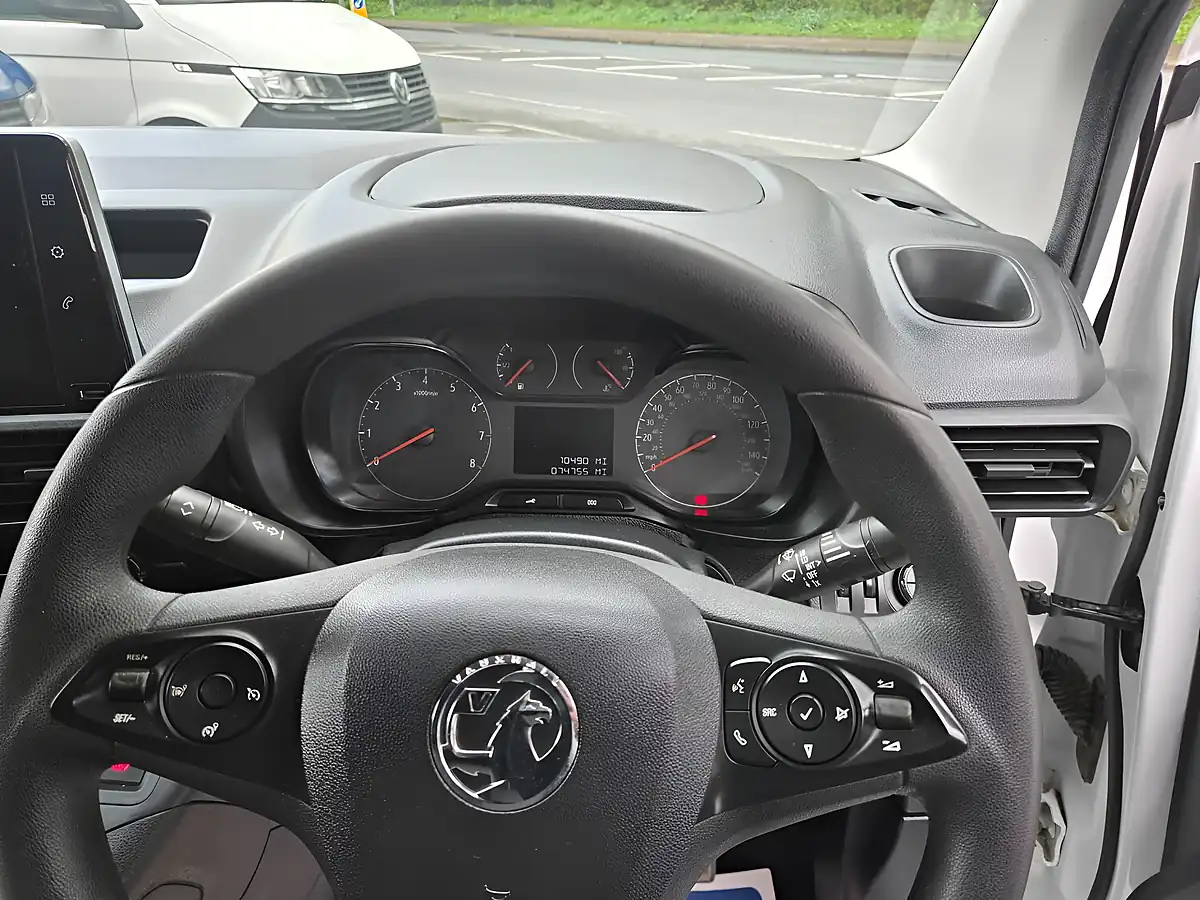 Used 2021 Vauxhall Combo Sportive White - Interior and Exterior details 15