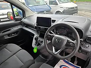 Used 2021 Vauxhall Combo Sportive White - Interior and Exterior details 16