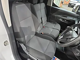 Used 2021 Vauxhall Combo Sportive White - Interior and Exterior details 18
