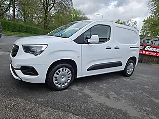 Used 2021 Vauxhall Combo Sportive White - Interior and Exterior details 3