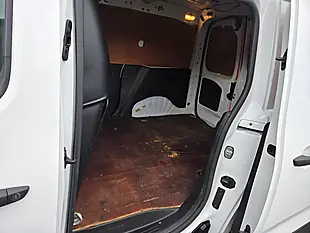 Used 2021 Vauxhall Combo Sportive White - Interior and Exterior details 7