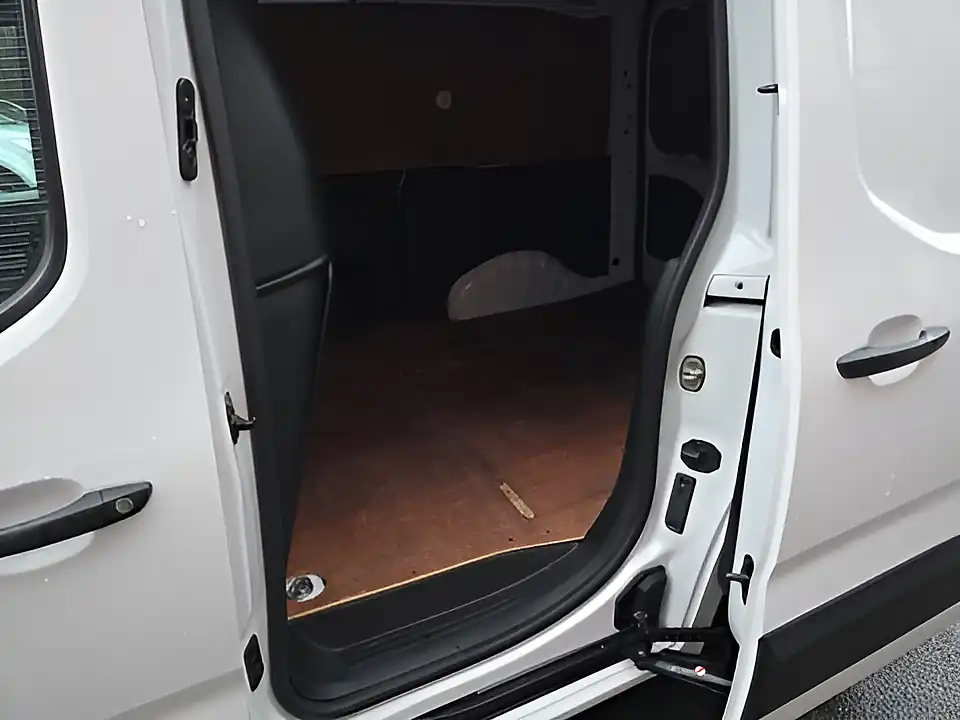 Used 2021 Vauxhall Combo Sportive White - Interior and Exterior details 12