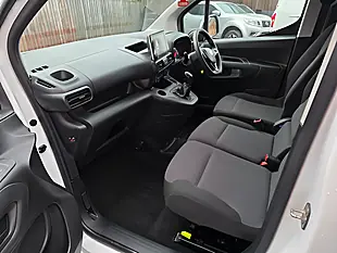 Used 2021 Vauxhall Combo Sportive White - Interior and Exterior details 14