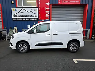 Used 2021 Vauxhall Combo Sportive White - Interior and Exterior details 5