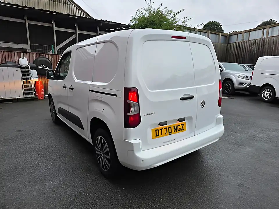 Used 2021 Vauxhall Combo Sportive White - Interior and Exterior details 6