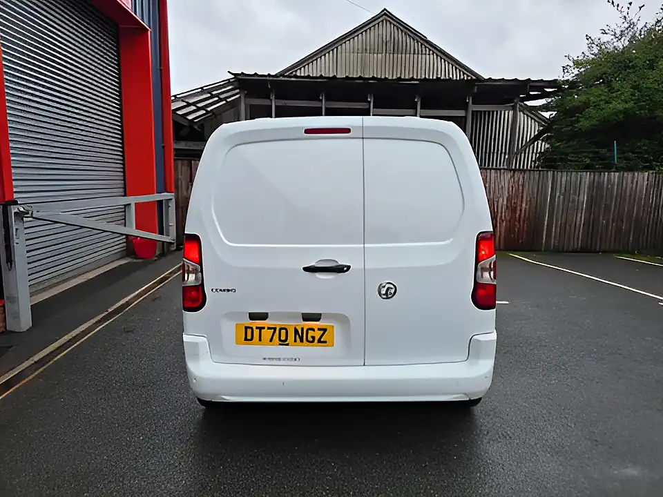 Used 2021 Vauxhall Combo Sportive White - Interior and Exterior details 7