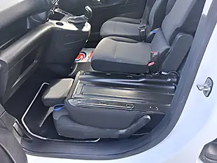 Used 2021 Vauxhall Combo Sportive White - Interior and Exterior details 12