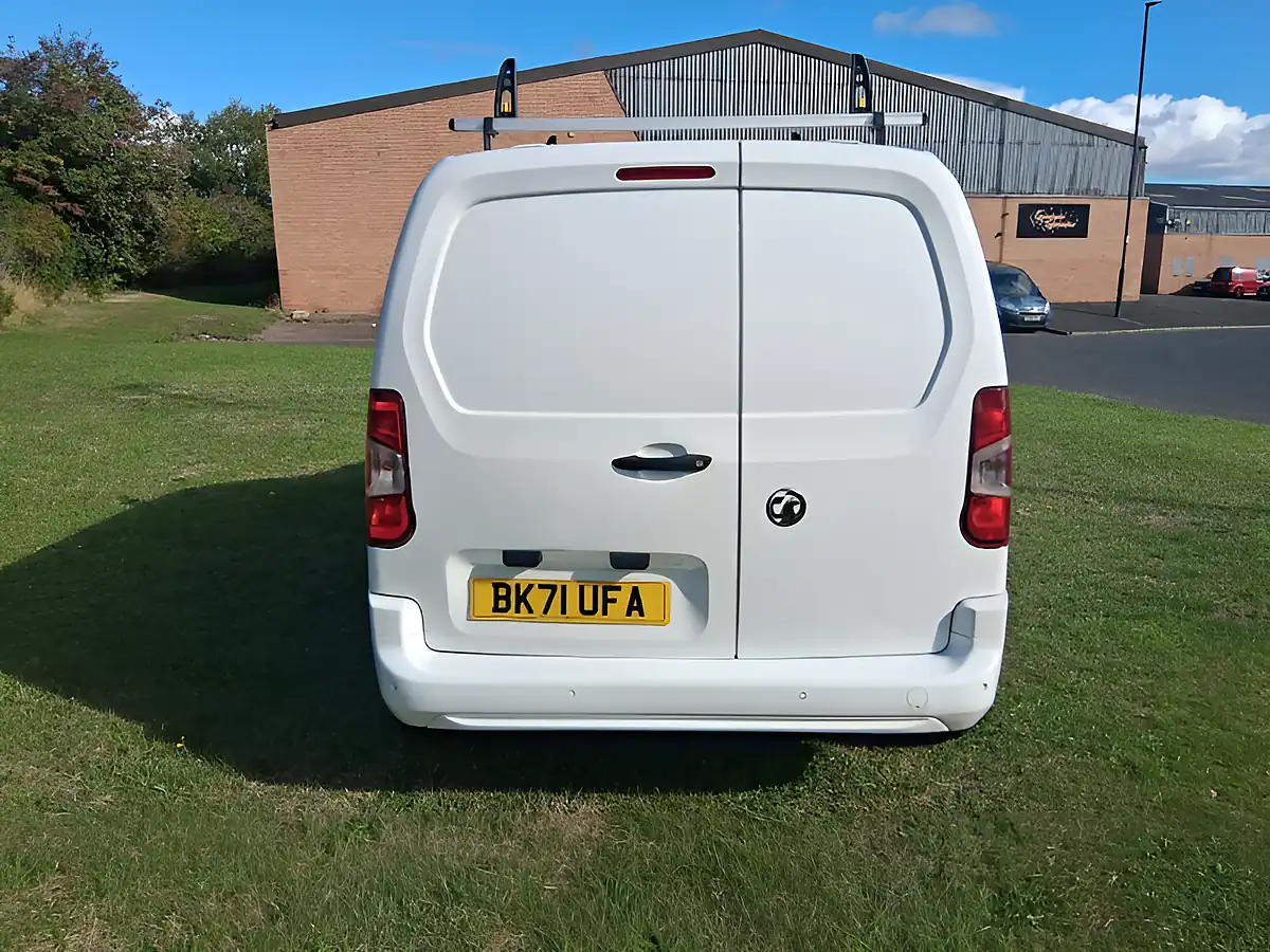 Used 2021 Vauxhall Combo Sportive White - Interior and Exterior details 4